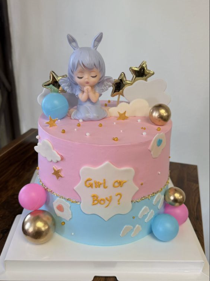 kids custom cake