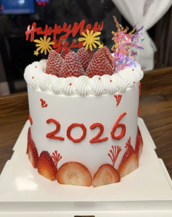 fruit custom cake