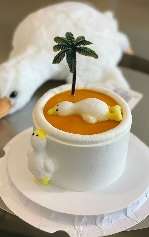 kids custom cake