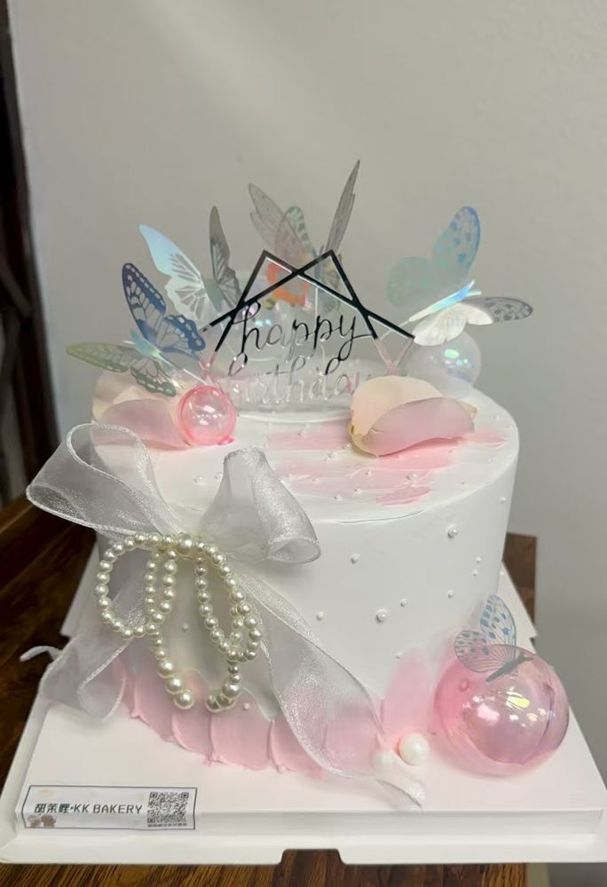 elegant custom cake