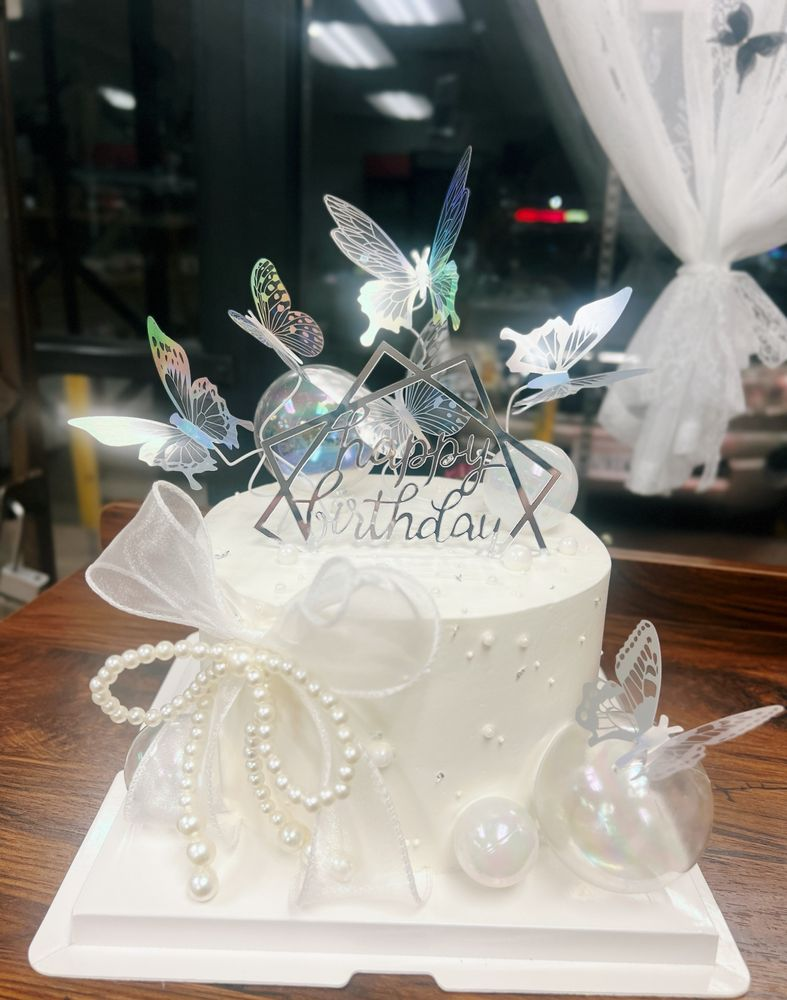 elegant custom cake