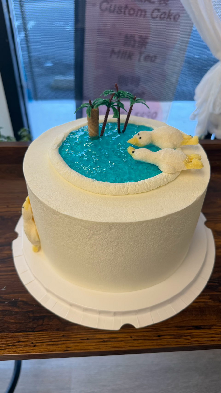 kids custom cake