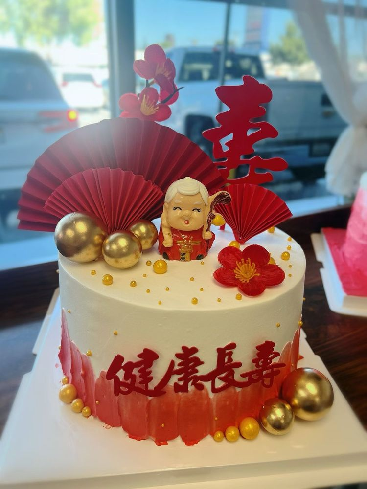 chinese custom cake