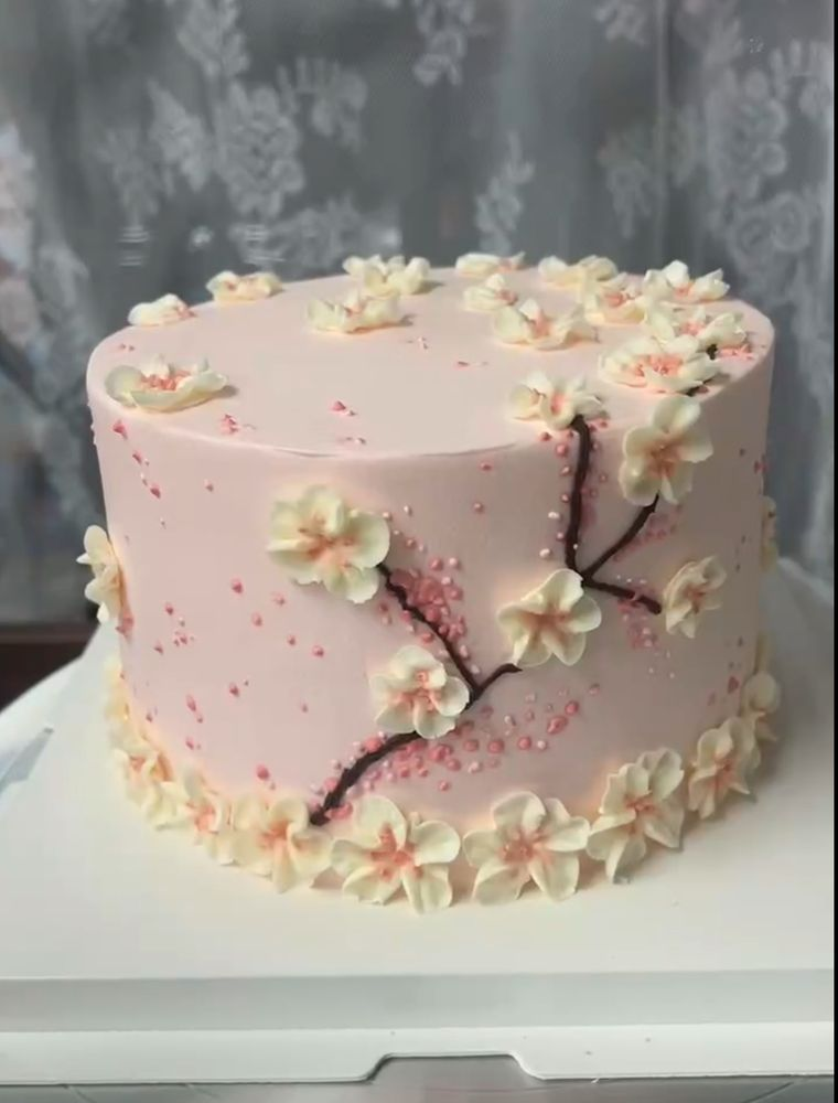 elegant custom cake