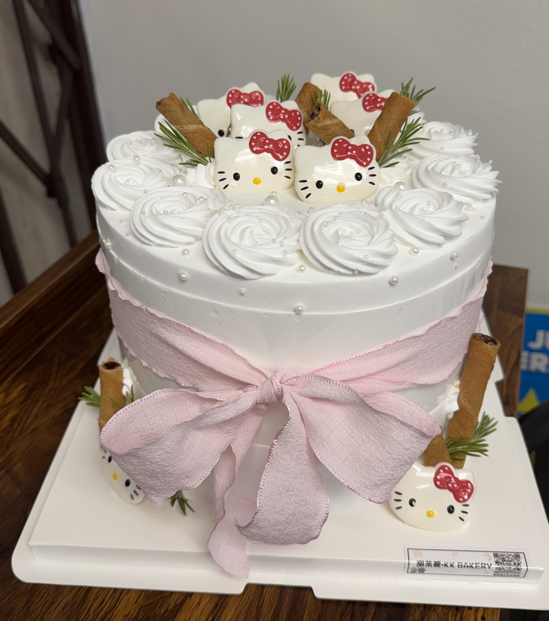 kids custom cake