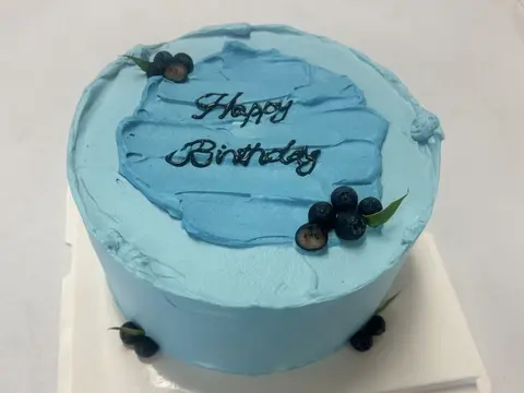 #632 blue buttercream birthday cake decorated with fresh blueberries by KK Bakery in Rosemead